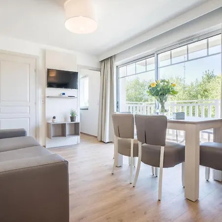 Comfortable Studio For 4 People With 2 Sleeping Corners And Balcony דירה *
